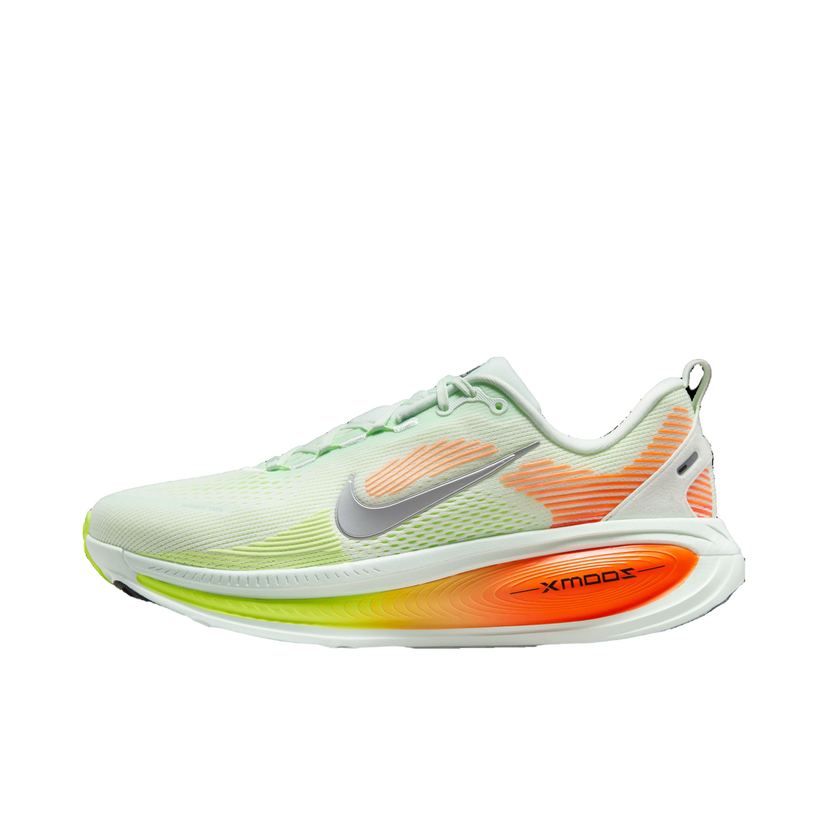 Кецове и обувки Nike Vomero 18 Зелено | hm6803-300