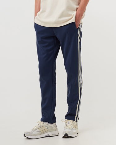 Спортни панталони adidas Originals GRAPHICS MELLOW RIDE CLUB BECKENBAUER Sweatpants Тъмно синьо | 4065415166358, 1