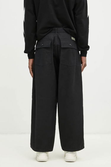 Карго панталони Neighborhood NEIGHBORHOOD Cotton Pleated Trousers Черно | 242AQNH.PTM02, 2
