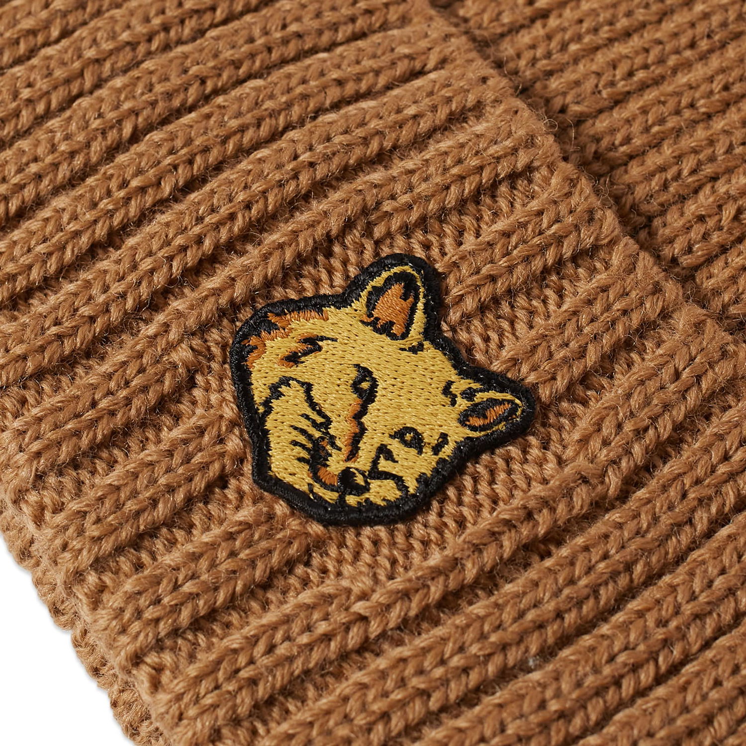 Шапка MAISON KITSUNÉ Fox Head Patch Ribbed Beanie Бежово | LM06111KT1022-P236, 1
