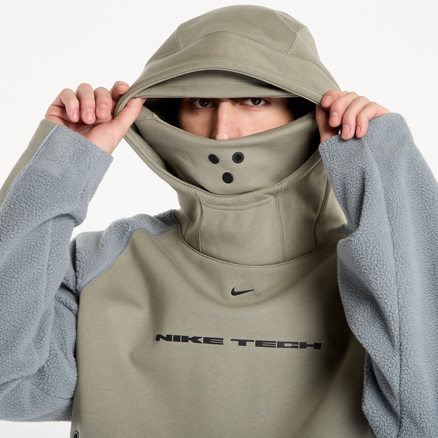 Суитчър Nike Tech Boreas Oversized Hoodie with Balaclava Hood and Textured Panels Зелено | IB3363-320, 1