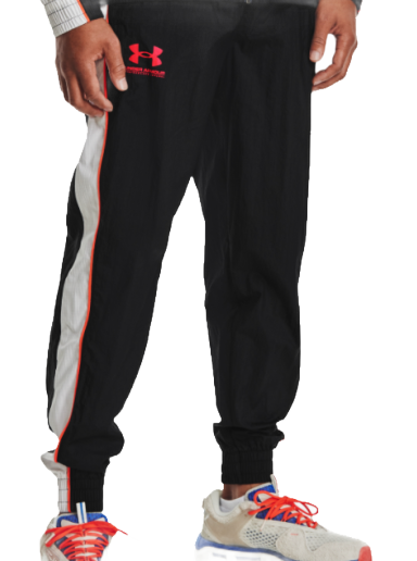 Спортни панталони Under Armour Woven Черно | 1361646-001