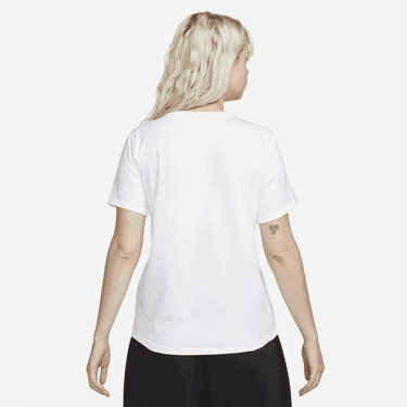 Тениска Nike Sportswear Club Essentials Tee Бяло | DX7902-100, 2