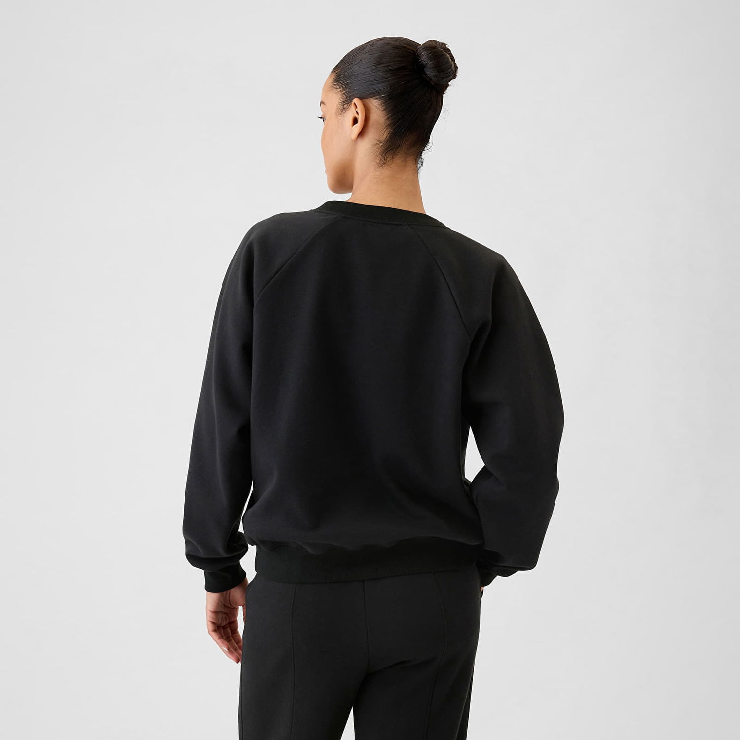 Суитчър GAP Sweatshirt Pullover Crew Black Logo M Черно | 765585-40, 1