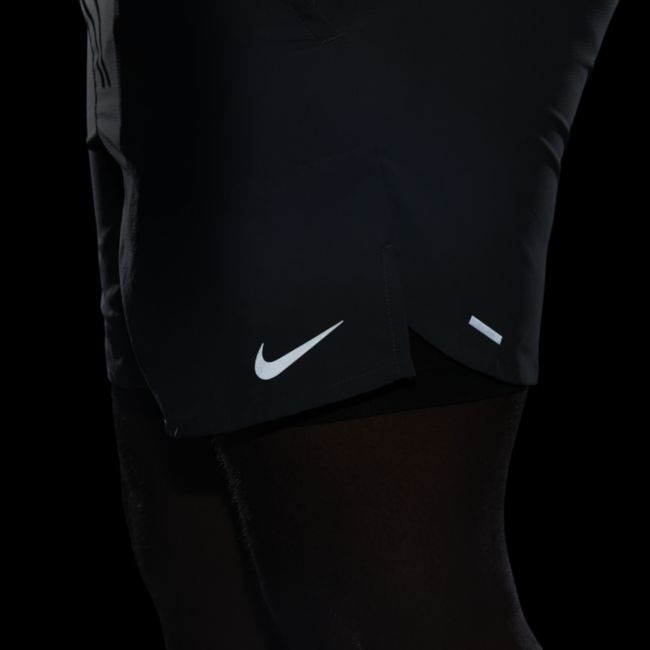 Къси панталони Nike Dri-FIT Stride 2-In-1 Running Shorts Сиво | DM4759-084, 1