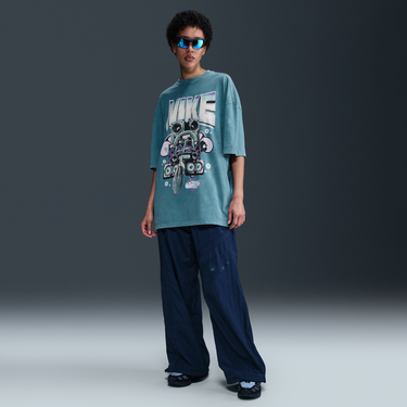 Тениска Nike Nike Sportswear Essential Loose Fit Short-Sleeve T-Shirt Зелено | HF9691-006, 2