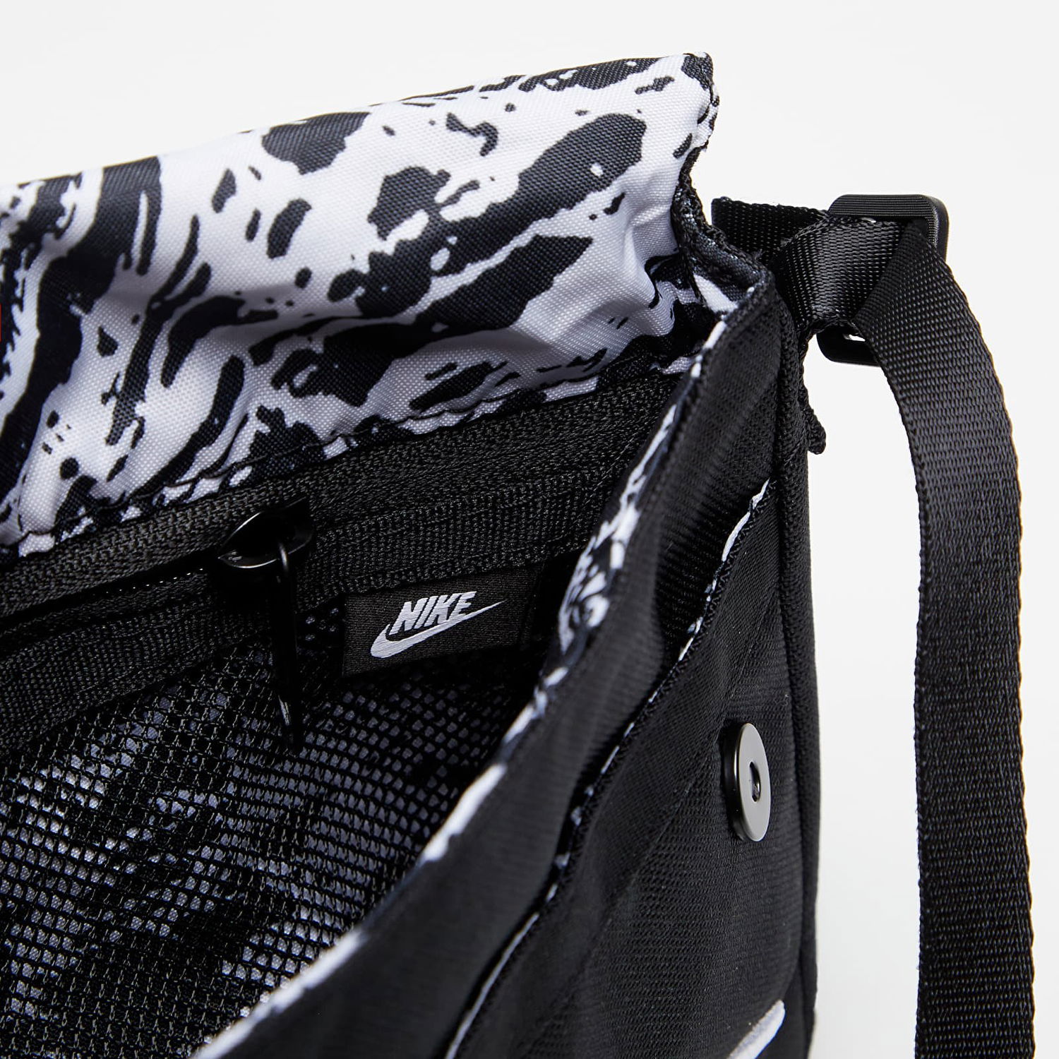 Чанта през рамо Nike Sportswear Futura 365 Crossbody Bag Черно | DQ5915-010, 1