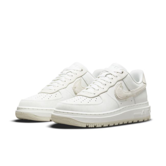 Кецове и обувки Nike Air Force 1 Luxe Бяло | DD9605-100, 1