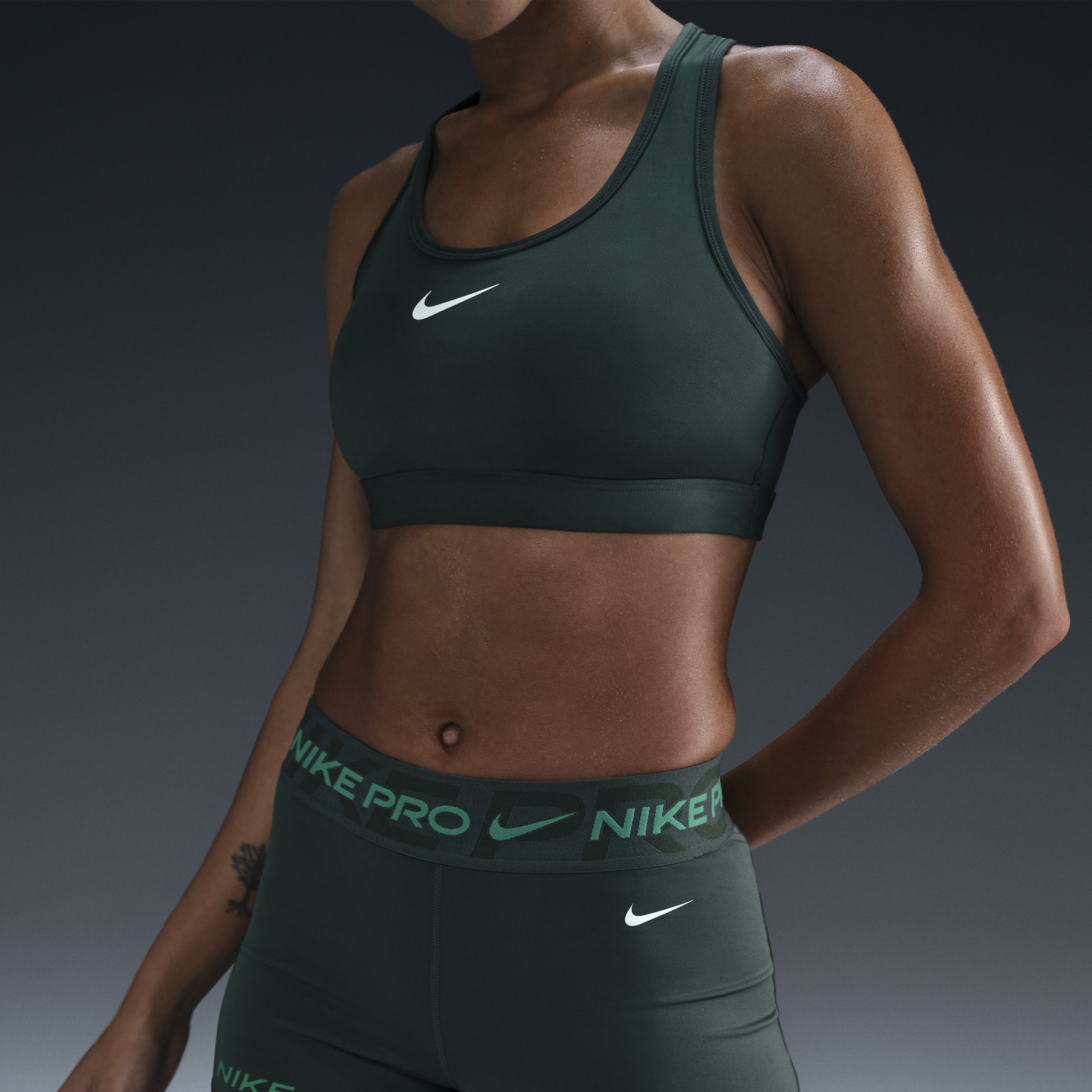 Къси панталони Nike 8cm Cycling Shorts With Mid Rise Waist Зелено | FV7838-338, 1