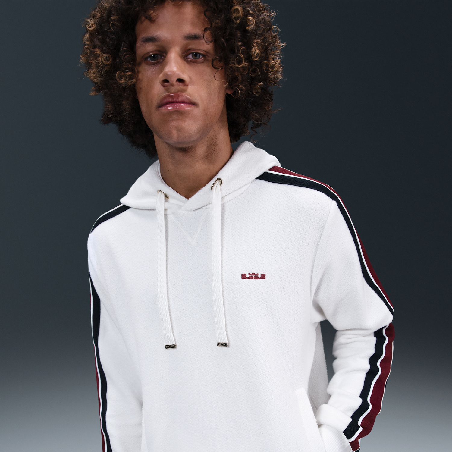 Суитчър Nike LeBron Standard Issue Therma-FIT Pullover Basketball Hoodie, Polyester/Cotton Бяло | HV3403-133, 0