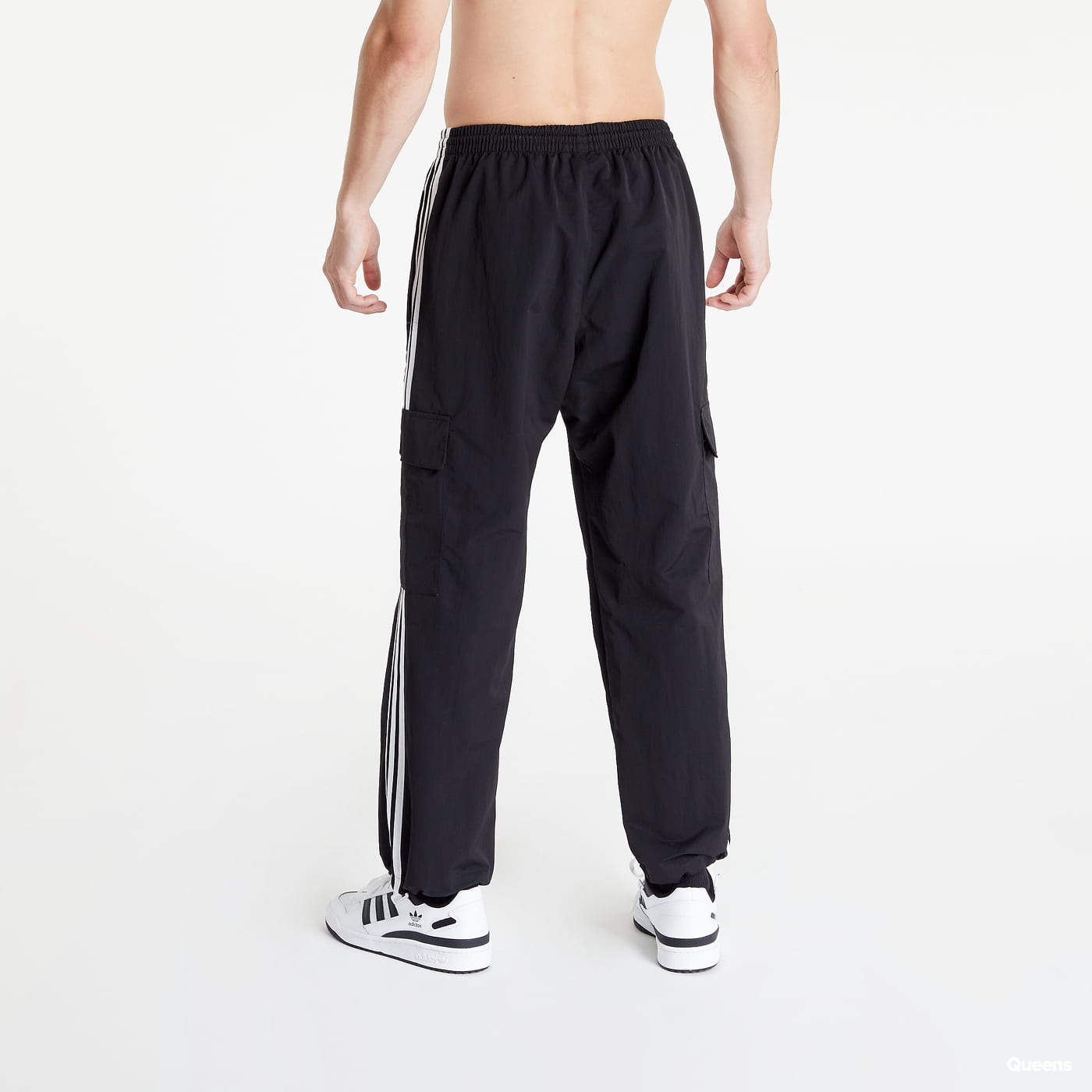 Спортни панталони adidas Performance Adicolor 3-Stripes Cargo Tracksuit Черно | HN6734, 1