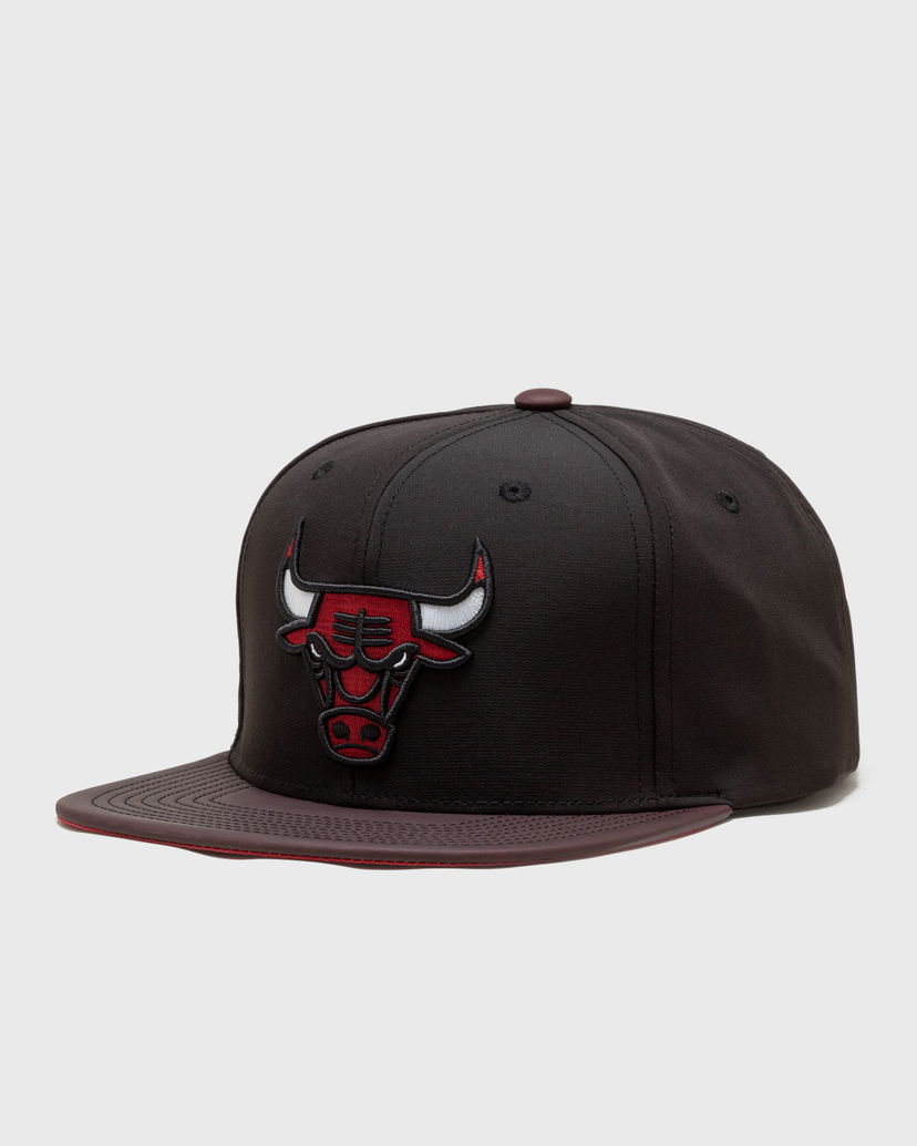 Шапка с козирка Mitchell & Ness NBA HEAT UP SNAPBACK CHICAGO BULLS Черно | HHSS6655-CBUYYPPPBLCK