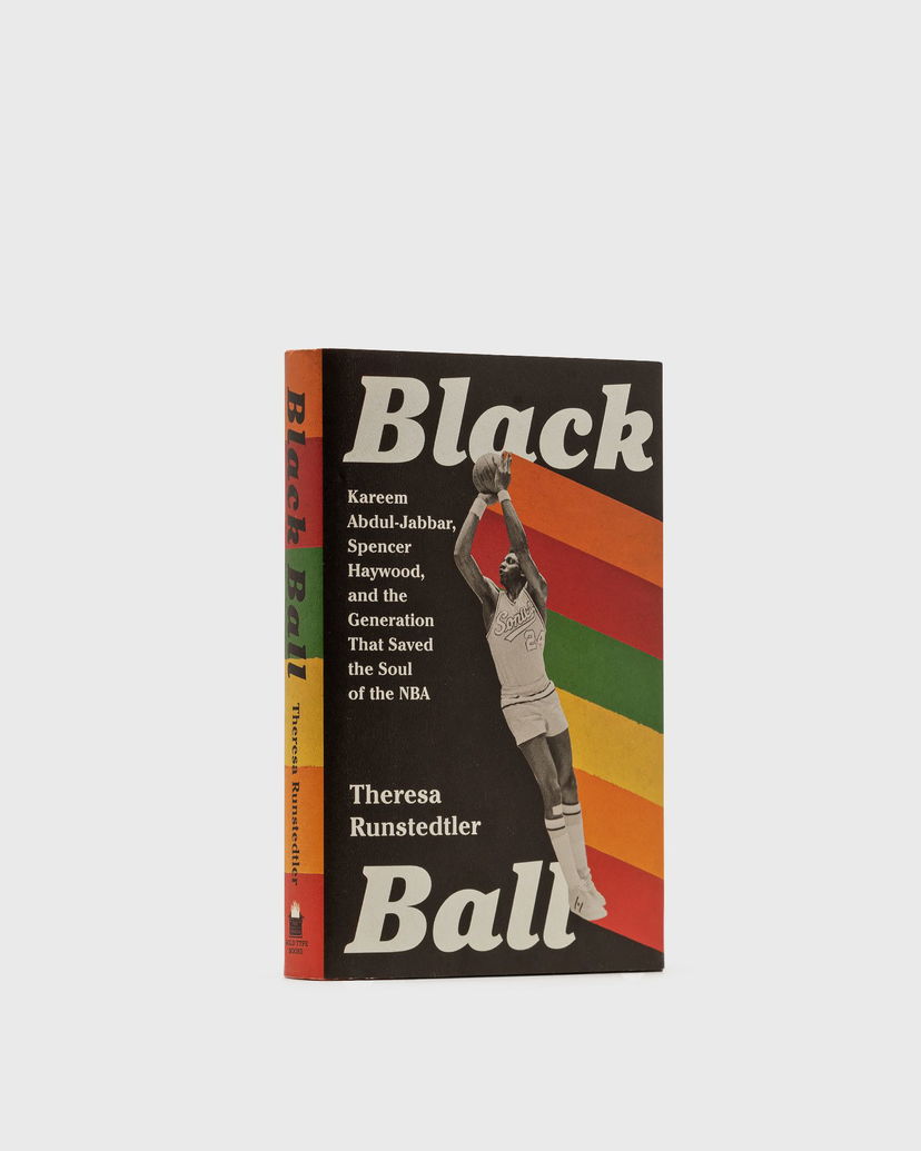 Книга и списание gestalten "Black Ball: Kareem Abdul-Jabbar, Spencer Haywood, And The Generation That Saved The Soul Of The N Черно | 9781645036951