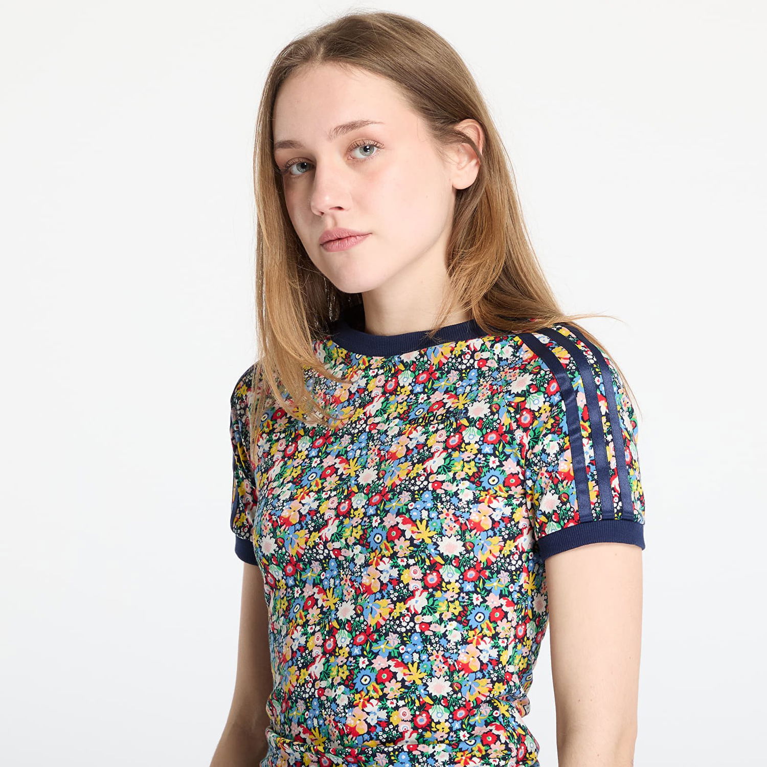 Тениска adidas Originals adidas Originals x Liberty London Cali Floral T-Shirt Многоцветен | JC7776, 1