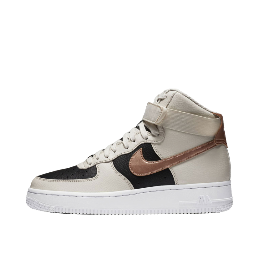 Кецове и обувки Nike Air Force 1 High Light Wood Brown W Бежово | DB5080-100