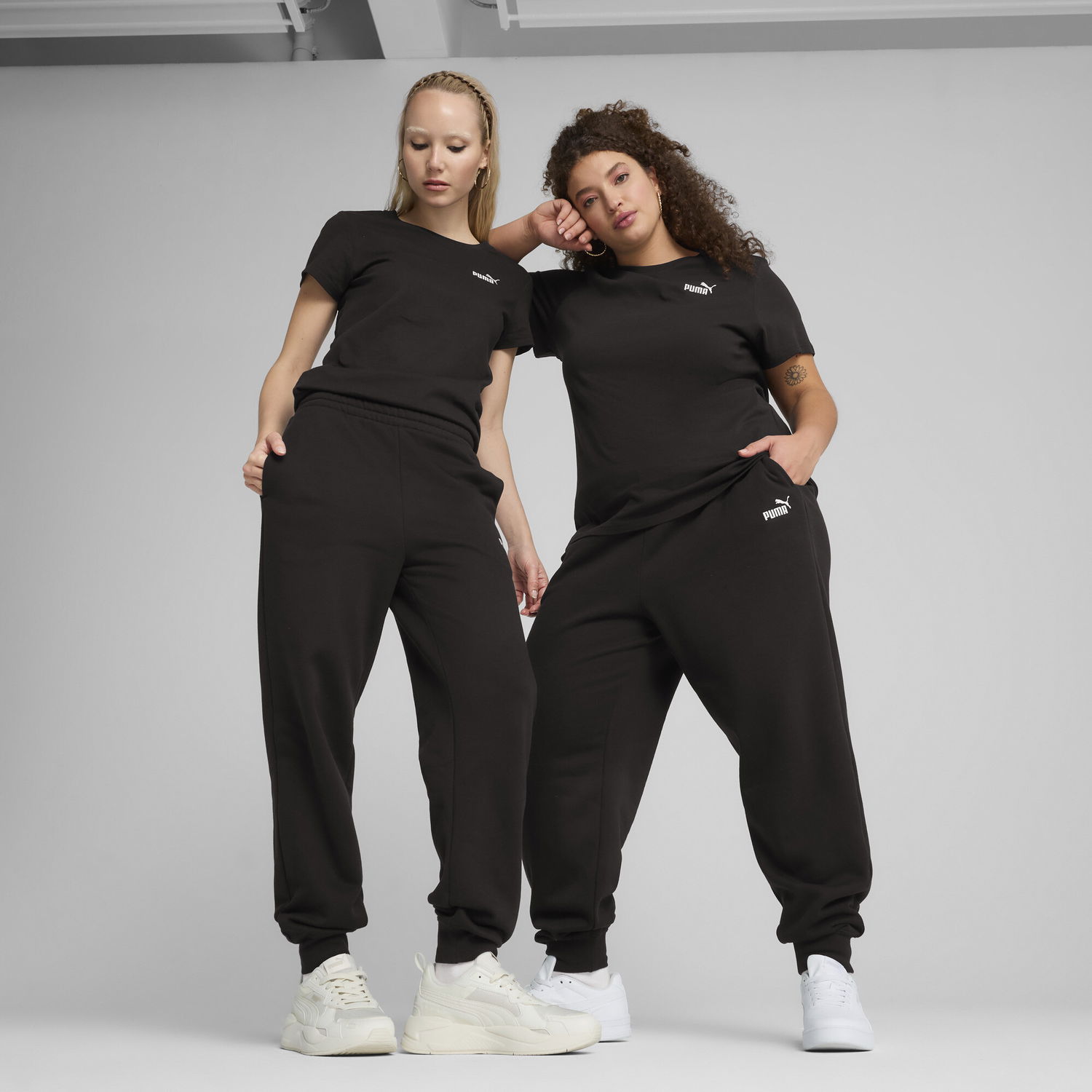 Спортни панталони Puma ESS Small No. 1 Logo Comfort Sweatpants Черно | 682456_01, 1
