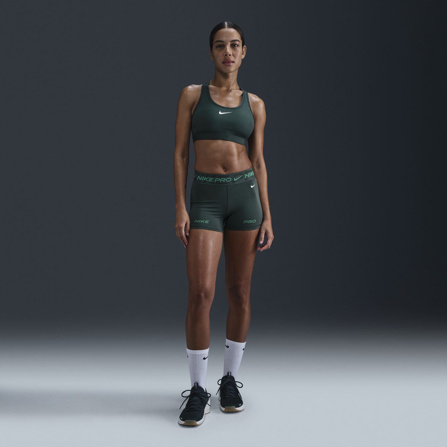 Къси панталони Nike 8cm Cycling Shorts With Mid Rise Waist Зелено | FV7838-338, 0