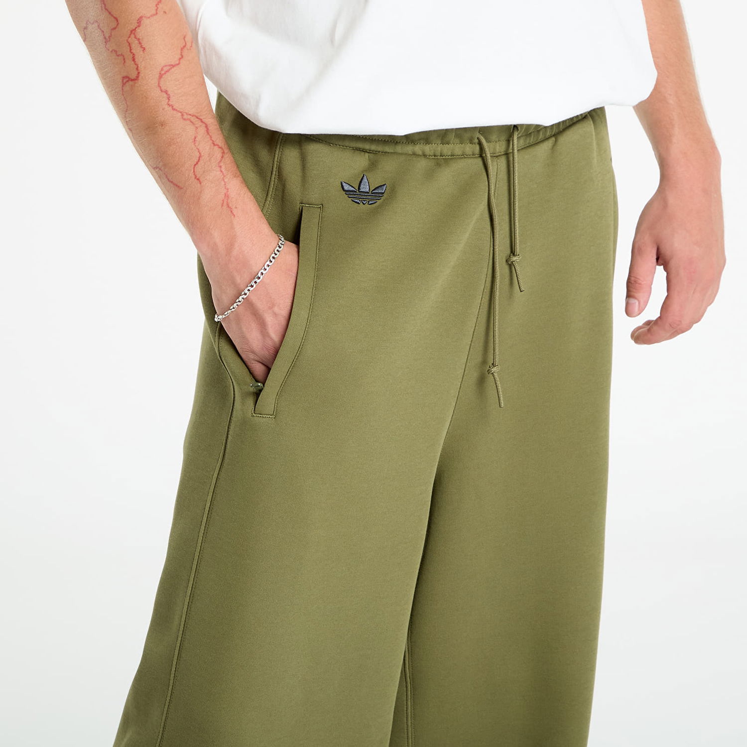 Спортни панталони adidas Performance Neuclassics Wide Leg Pants Зелено | JW5444, 1