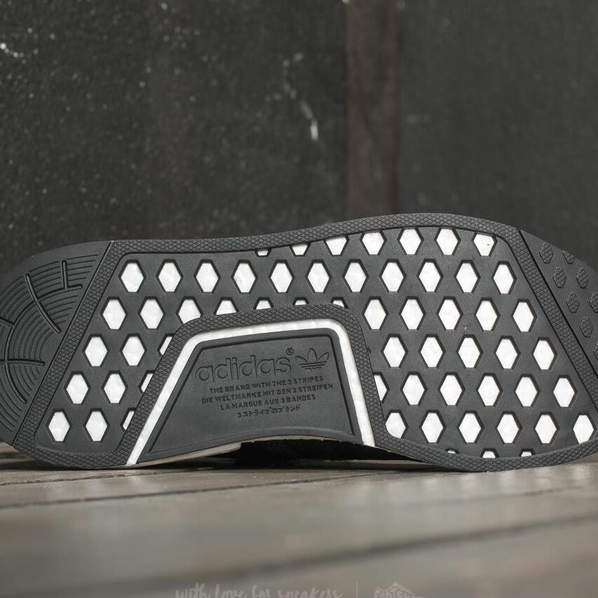 Кецове и обувки adidas Originals Invincible x Neighborhood x NMD R1 Черно | CQ1775, 1