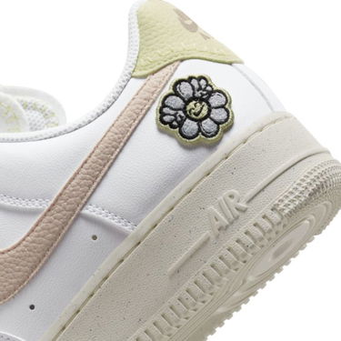 Кецове и обувки Nike Air Force 1 '07 SE W Бяло | DJ6377-100, 1