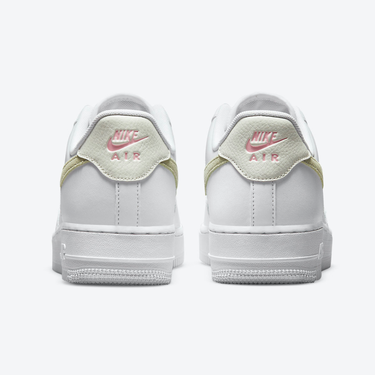Кецове и обувки Nike Air Force 1 '07 W Бяло | DM2876-100, 2