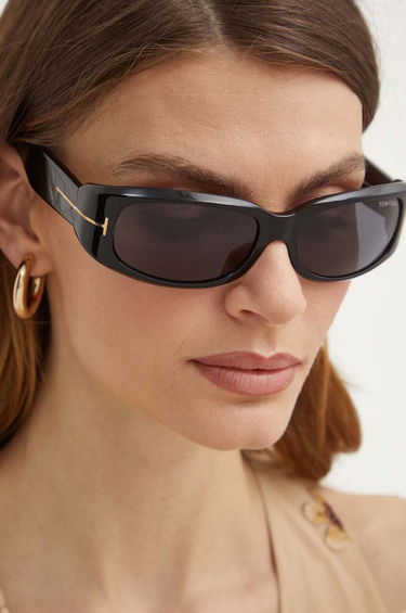 Слънчеви очила Tom Ford Tom Ford FT1064 Sunglasses Черно | FT1064.5901A, 5