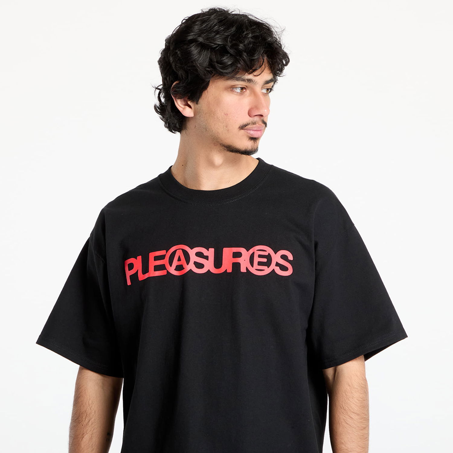 Тениска Pleasures PLEASURES Fanzine Graphic T-Shirt Черно | P25SU054 BLACK, 1