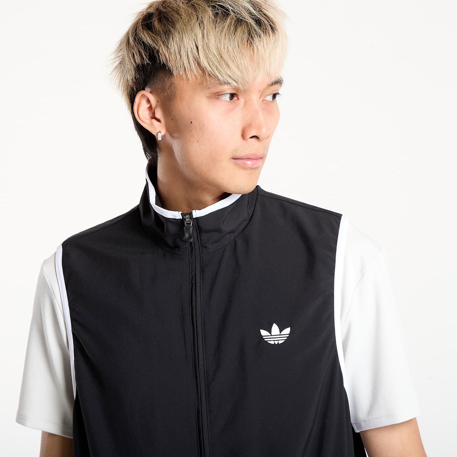 Жилетка adidas Performance Adicolor Woven Vest Черно | JZ5553, 1
