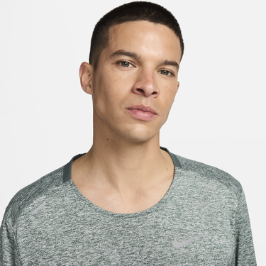 Тениска Nike Rise 365 Dri-FIT Зелено | CZ9184-338, 4