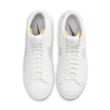 Кецове и обувки Nike Blazer Mid '77 SE W Бяло | DH9633-101, 2