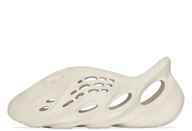 Кецове и обувки adidas Yeezy Yeezy Foam Runner "Sand" Бежово | FY4567, 2