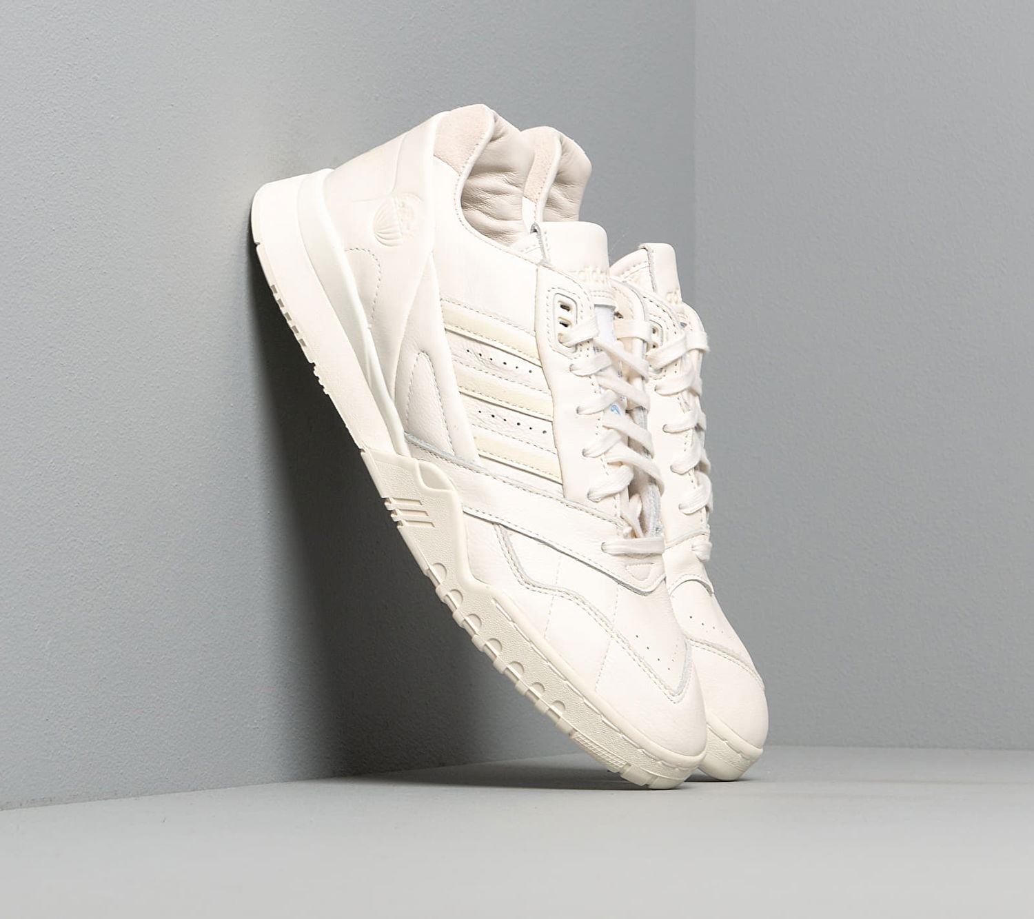 Кецове и обувки adidas Originals A.R. Trainer Бяло | EG2646, 0