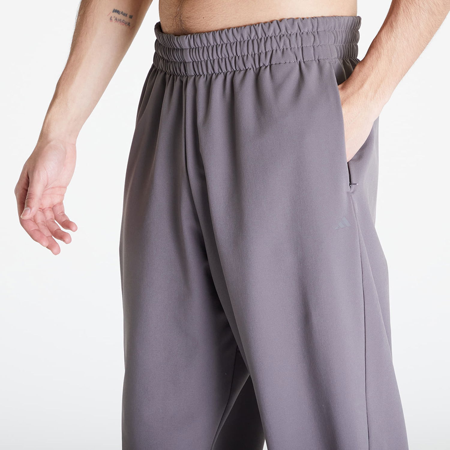 Панталони и дънки adidas Originals Adicolor Basketball Pant UNISEX Chacoa Сиво | IW1634, 1