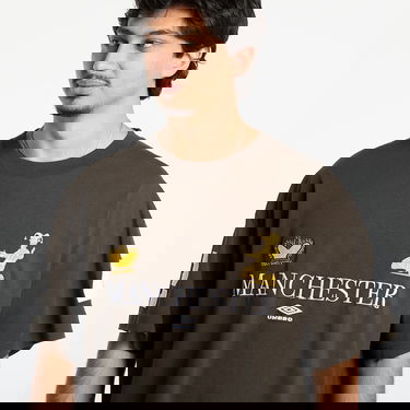 Тениска Umbro Cult Unity Manchester Graphic Oversized T-Shirt with Number 2 Sleeve Кафяво | UBMW0397JY121 GRN0010, 1