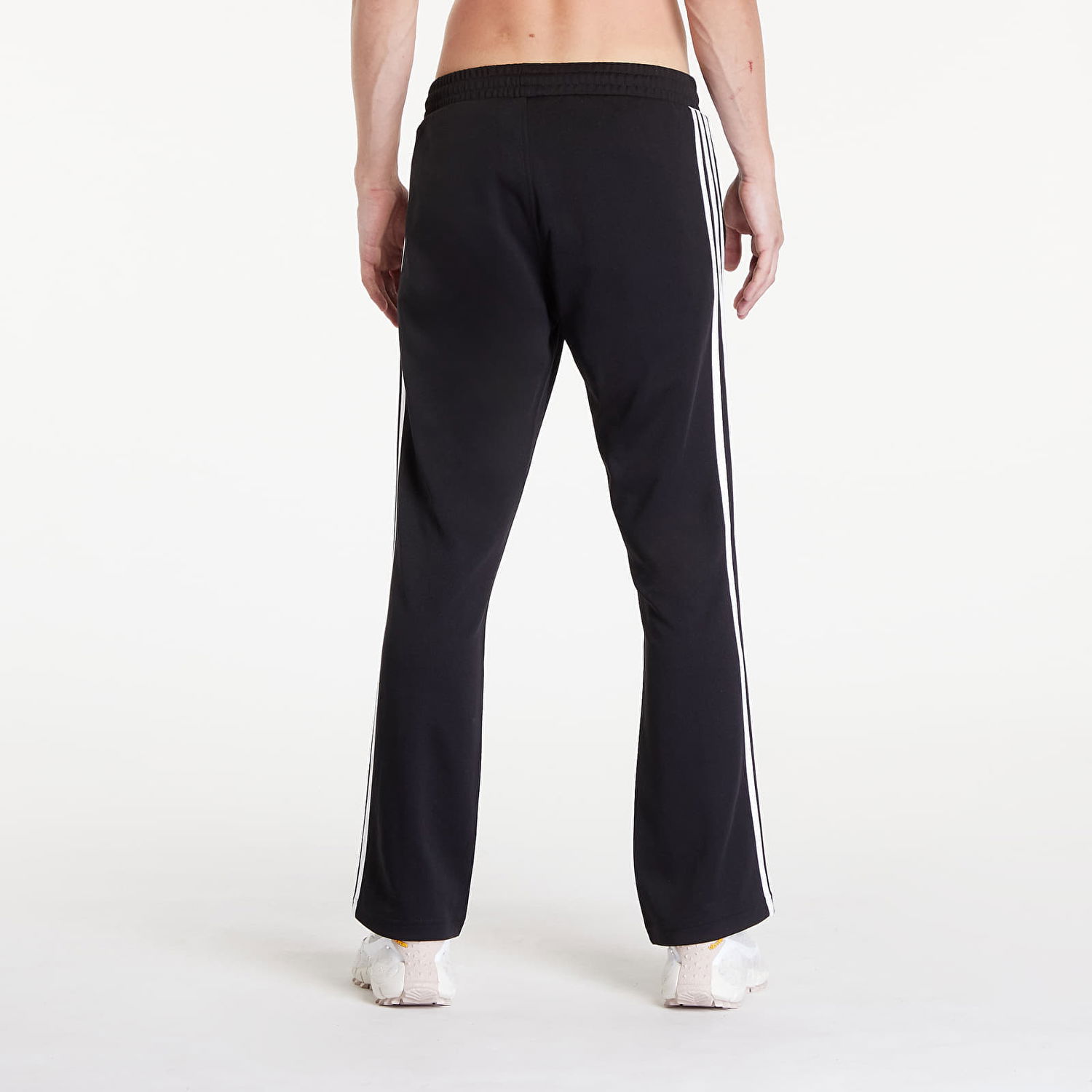 Спортни панталони adidas Originals Adicolor 70s Pant Black Черно | IZ4807, 1