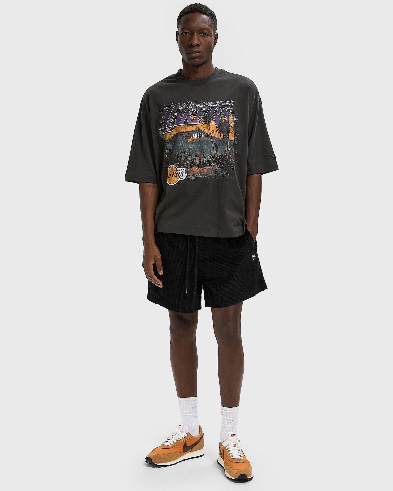 Къси панталони New Era Corduroy Shorts Черно | 60684395, 1