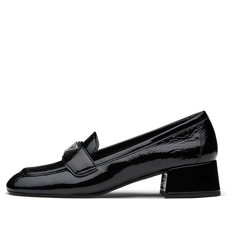Кецове и обувки Prada Triangle Logo Patent Leather Loafers Черно | 1D583M_H27_F0002_F_035