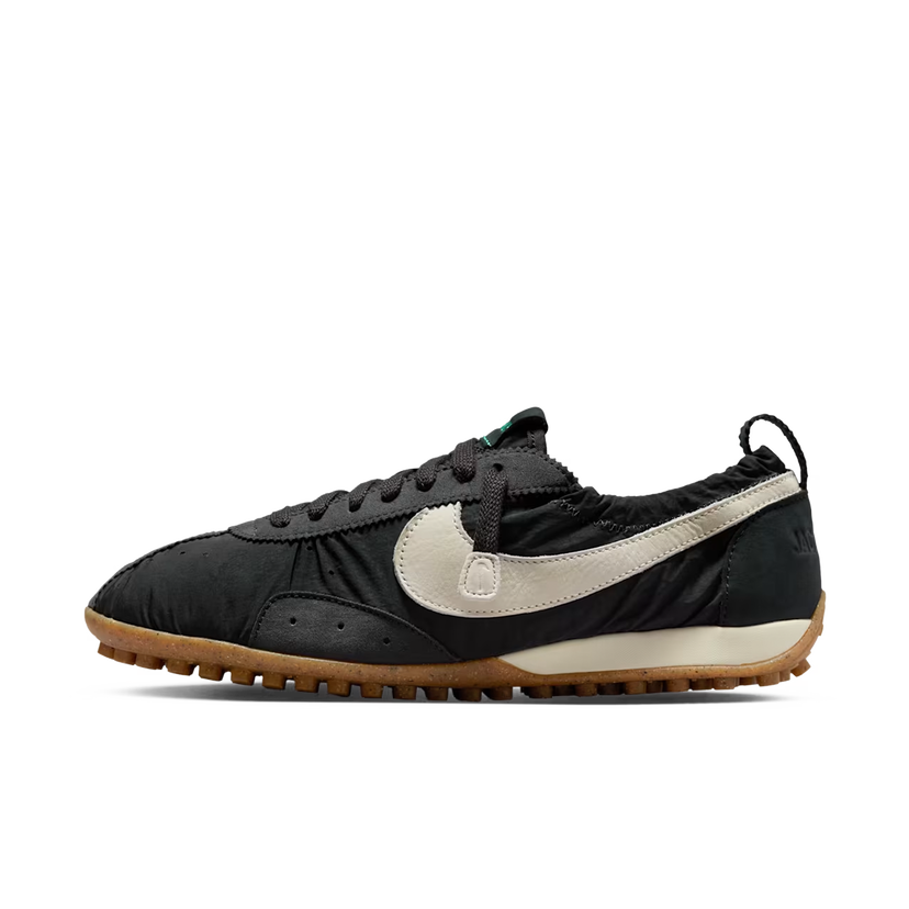 Кецове и обувки Nike Jacquemus x Moon Shoe 'Off Noir' Черно | HV8547-001