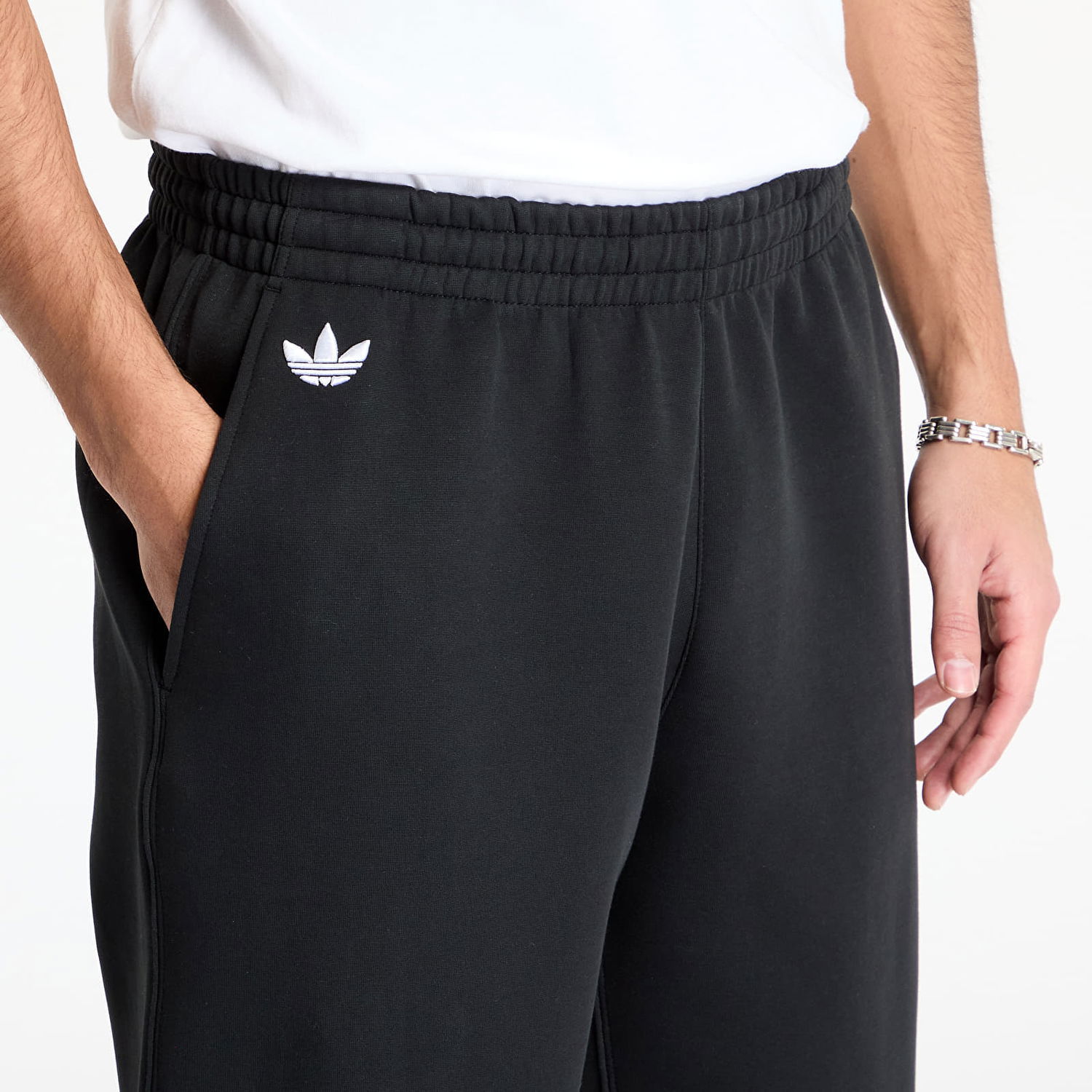 Спортни панталони adidas Originals Neuclassics Black Sweatpants Черно | JC9903, 1