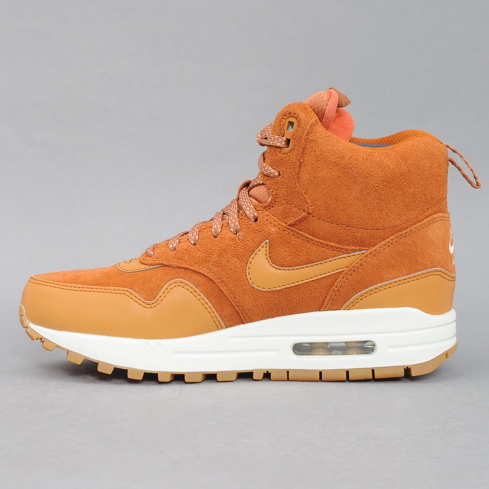 Кецове и обувки Nike WMNS Air Max 1 Mid Sneakerboot Оранжево
 | 685267-200, 1