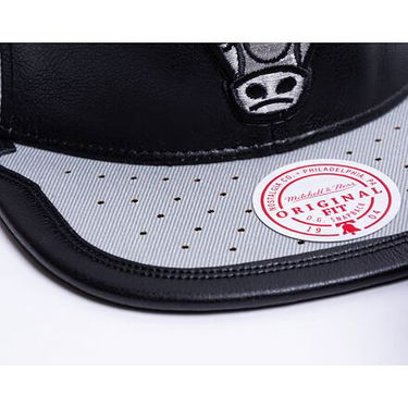 Шапка с козирка Mitchell & Ness Chicago Bulls Day One Snapback Hat Сиво | 6HSSMM19224-CBUBKGY, 3