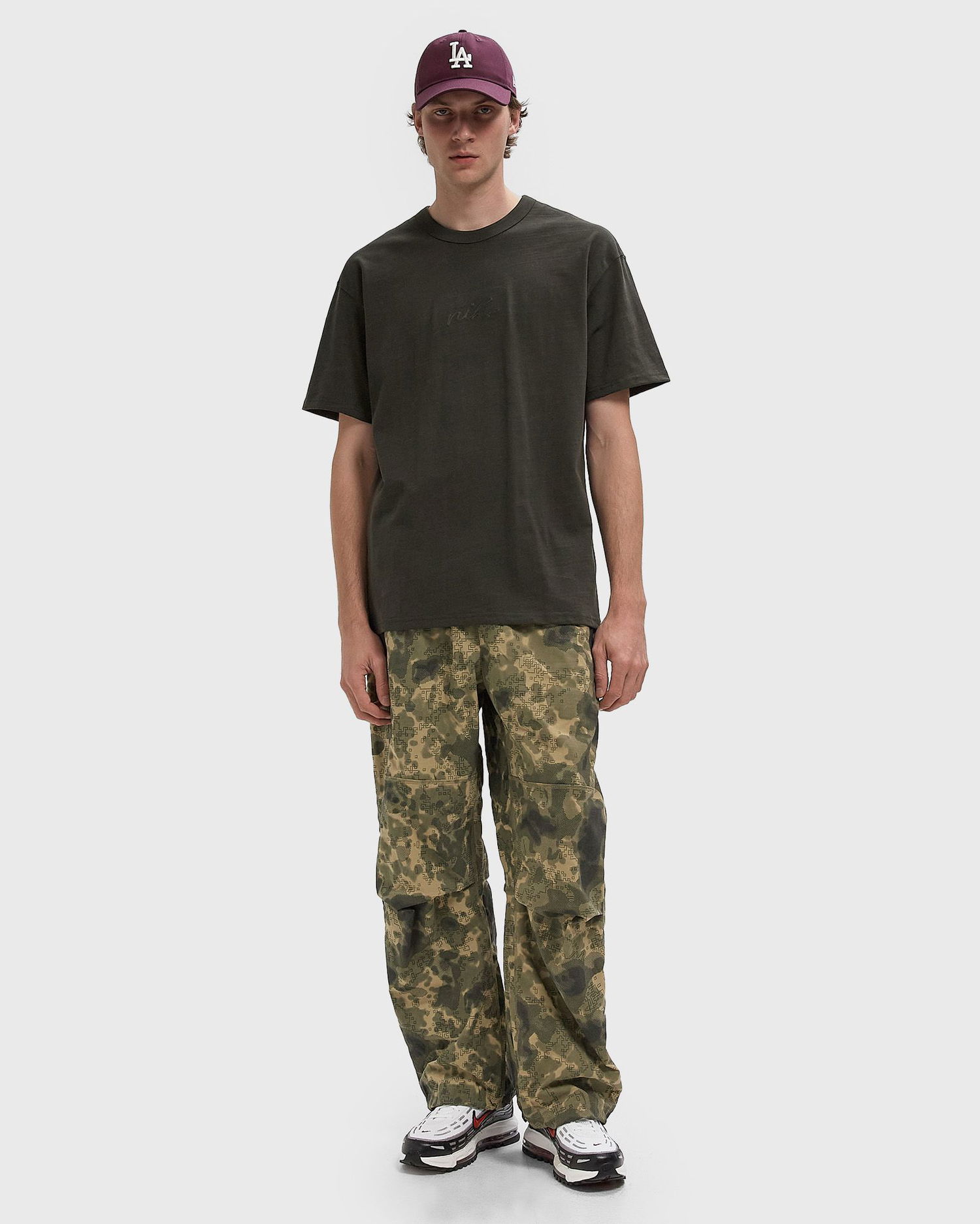 Тениска Nike Seasonal Pre T-Shirt Зелено | HQ9238-355, 1