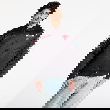 Яке бомбър Mitchell & Ness Blackout Heavyweight Satin Jacket Chicago Bulls NBA Черно | JK15027-CBUBLCK, 0