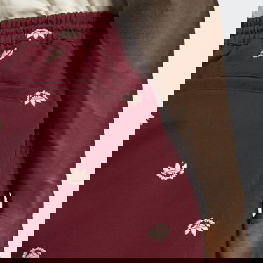Спортни панталони adidas Originals Graphics Archive Chino Pants Бургунди | IC5768, 5
