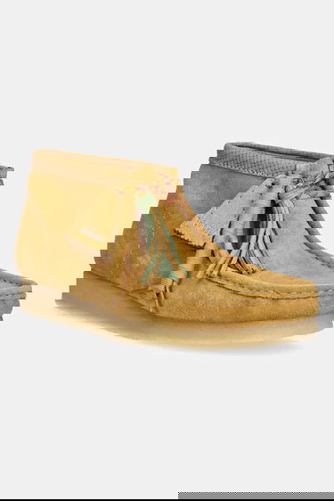 Кецове и обувки Clarks Originals Suede Wallabee Boot Бежово | 26181131, 0