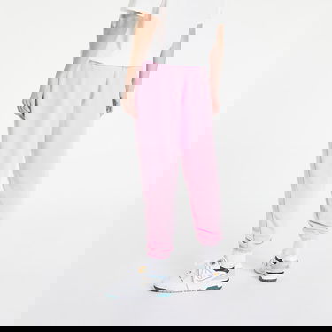 Спортни панталони New Balance Essentials Sweatpant Розово | WP23508OTP, 2