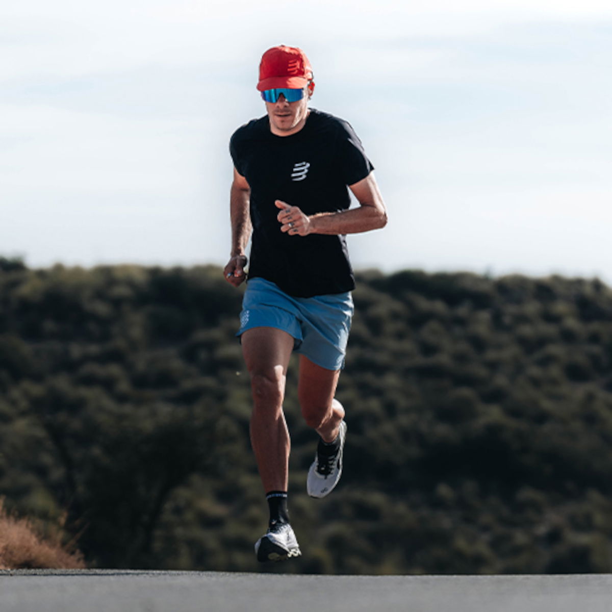Тениска Compressport Performance Short Sleeve T-shirt Черно | am00127b9002, 1