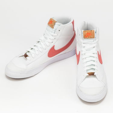 Кецове и обувки Nike Blazer Mid '77 SE W Бяло | DC9265-101, 2