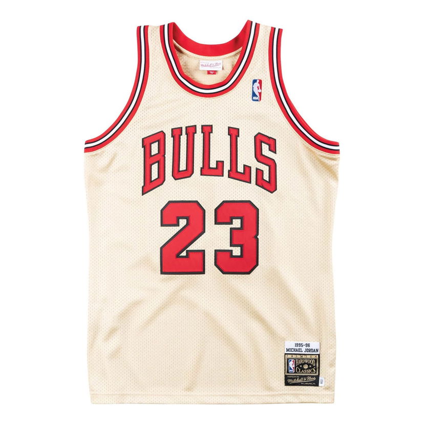 Фланелка Mitchell & Ness NBA Chicago Bulls 1995-96 Michael Jordan 23 Premium Gold Jersey Бежово | NNBJMM18773-CBUGOLD95MJO