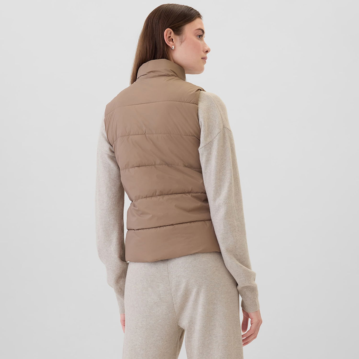 Жилетка GAP Logo Puffer Vest Warm Golden Brown XS Бежово | 498413-00, 1